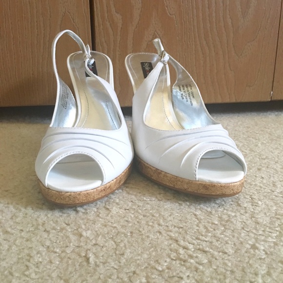 Style & Co. white peep toe sling back heel - Picture 3 of 7